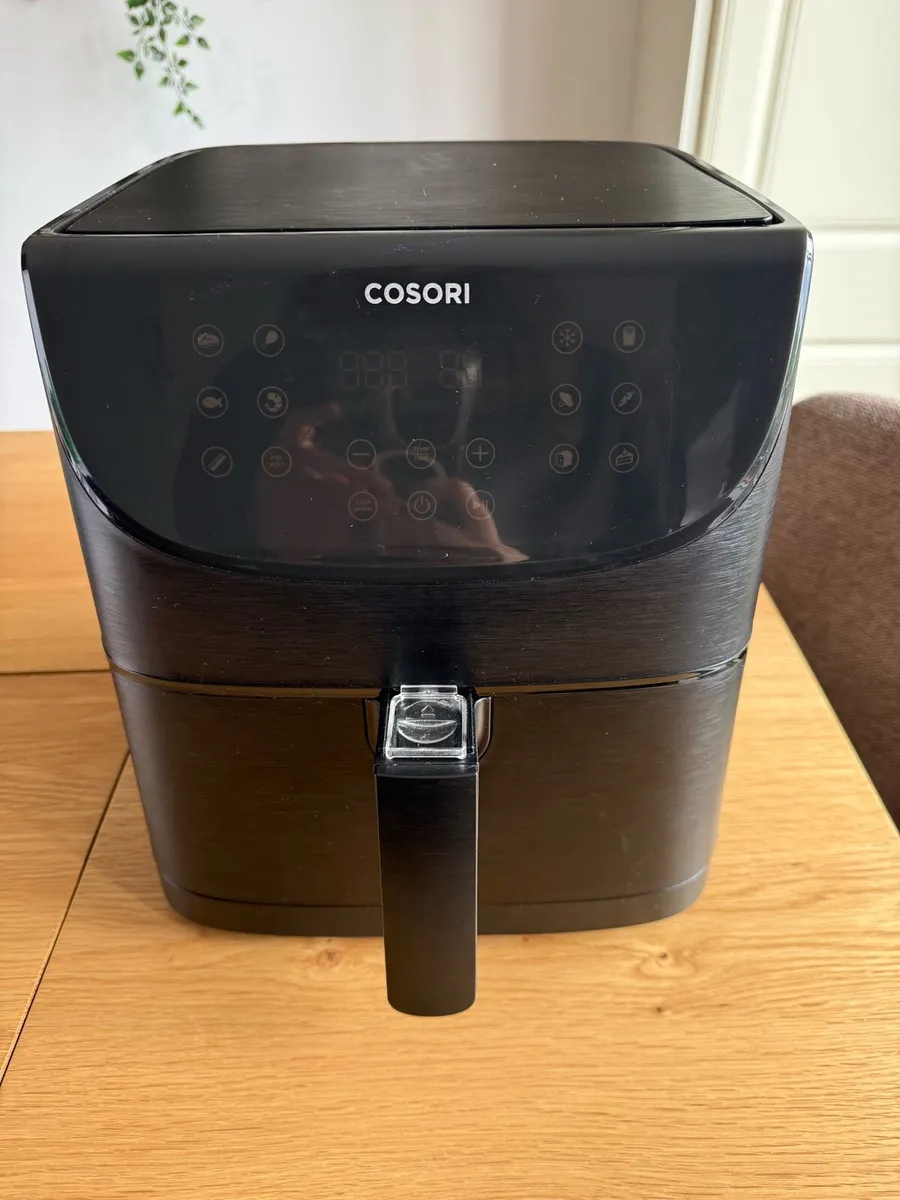 COSORI 5.5L Smart Air Fryer with app control - Image 2