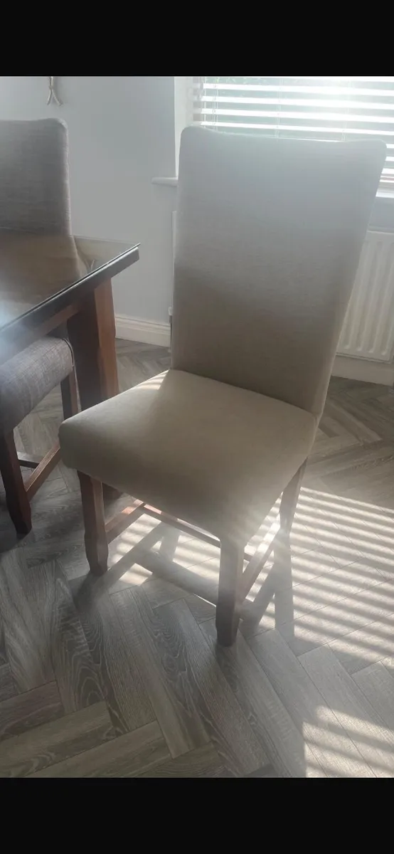 Table & 8 chairs,  dresser, hall stand & coat hgr - Image 4
