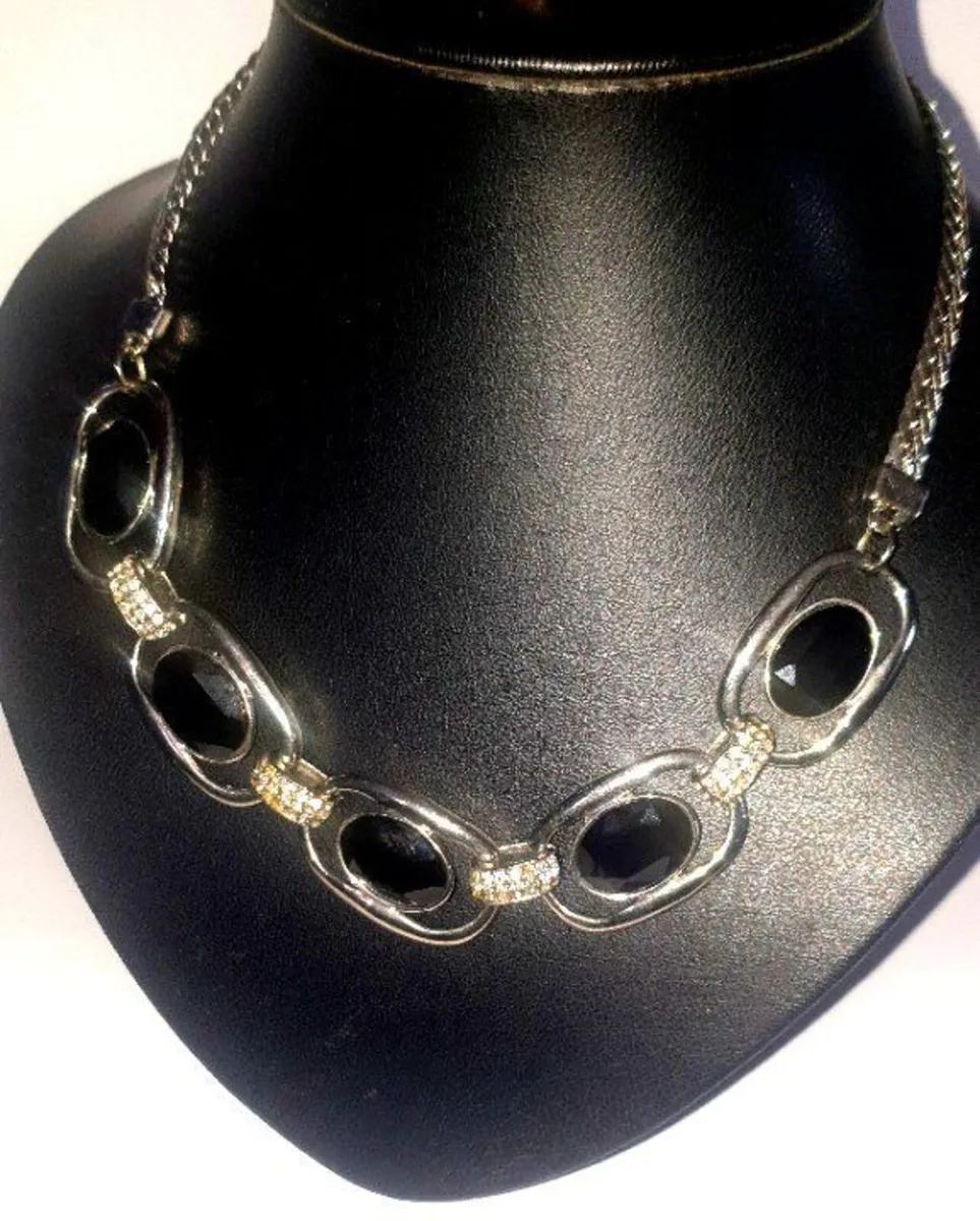 Vintage Black Oval Statement Necklace (Adjustable) - Image 3