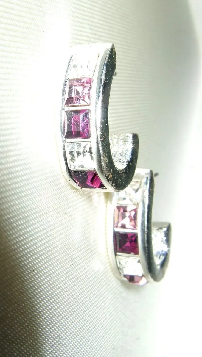 Pristine Vintage Sterling Silver 'Huggie' Earrings - Image 3