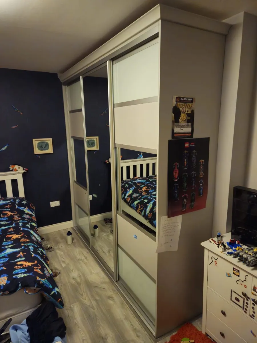 Wardrobe - Image 2