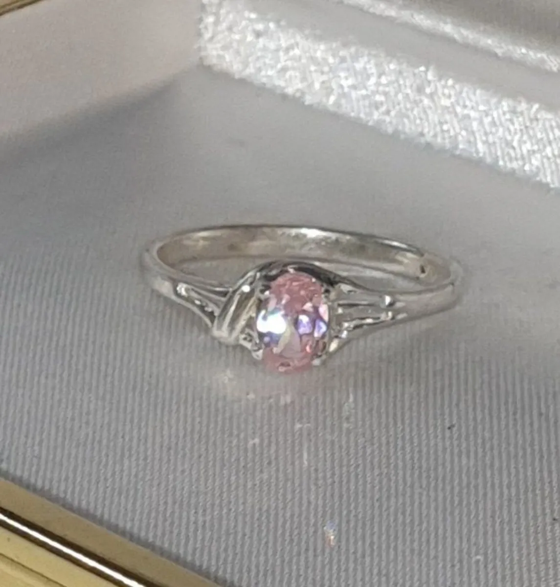 Pristine Vintage Hallmarked Silver Ring - Image 3