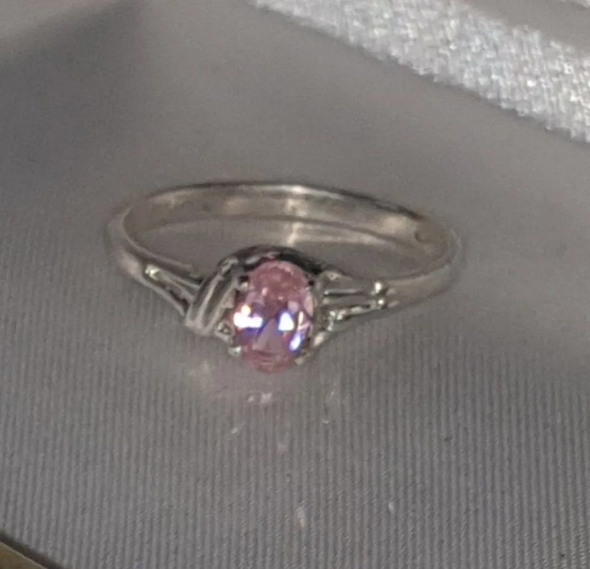 Pristine Vintage Hallmarked Silver Ring - Image 4