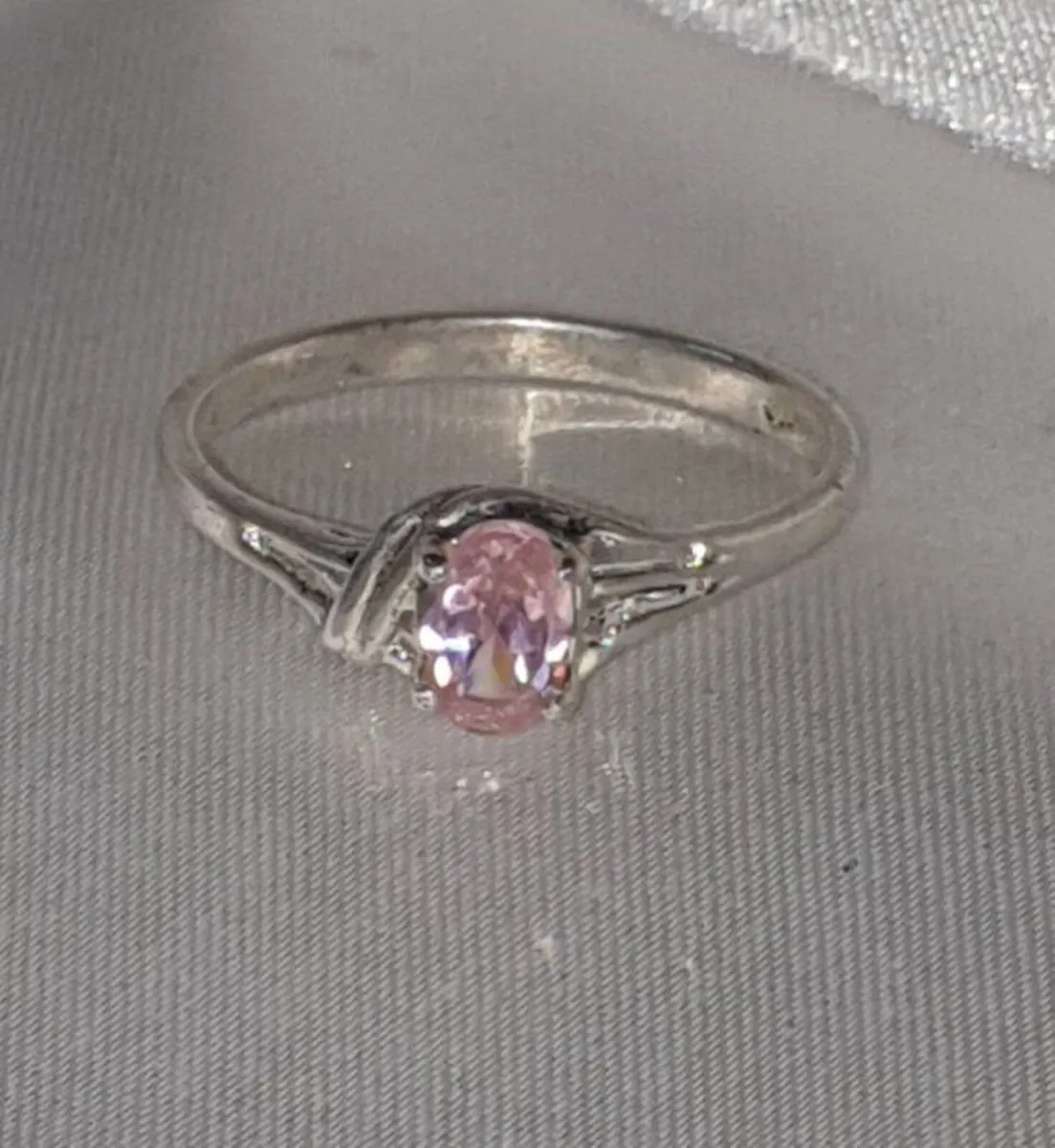 Pristine Vintage Hallmarked Silver Ring - Image 1