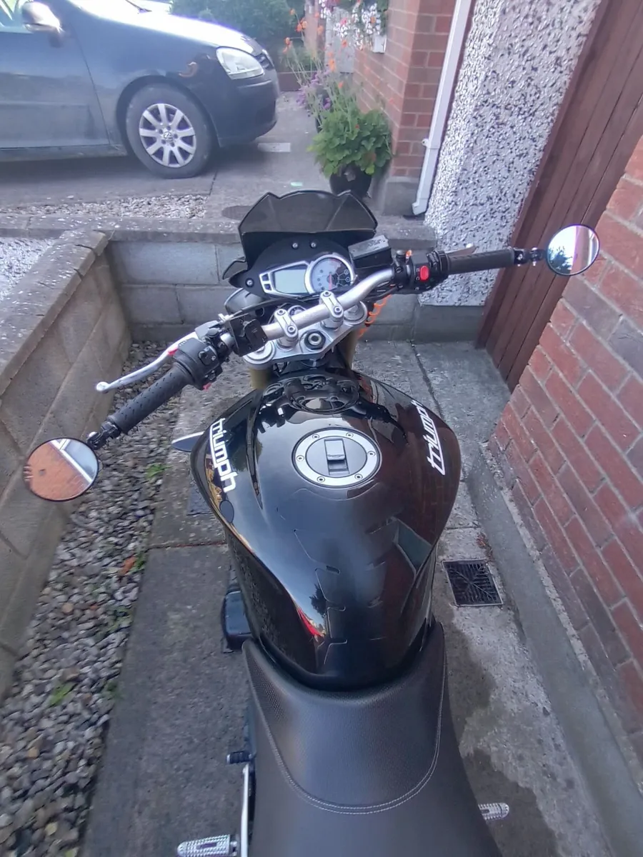 Triumph Street Triple 2011 - Image 3