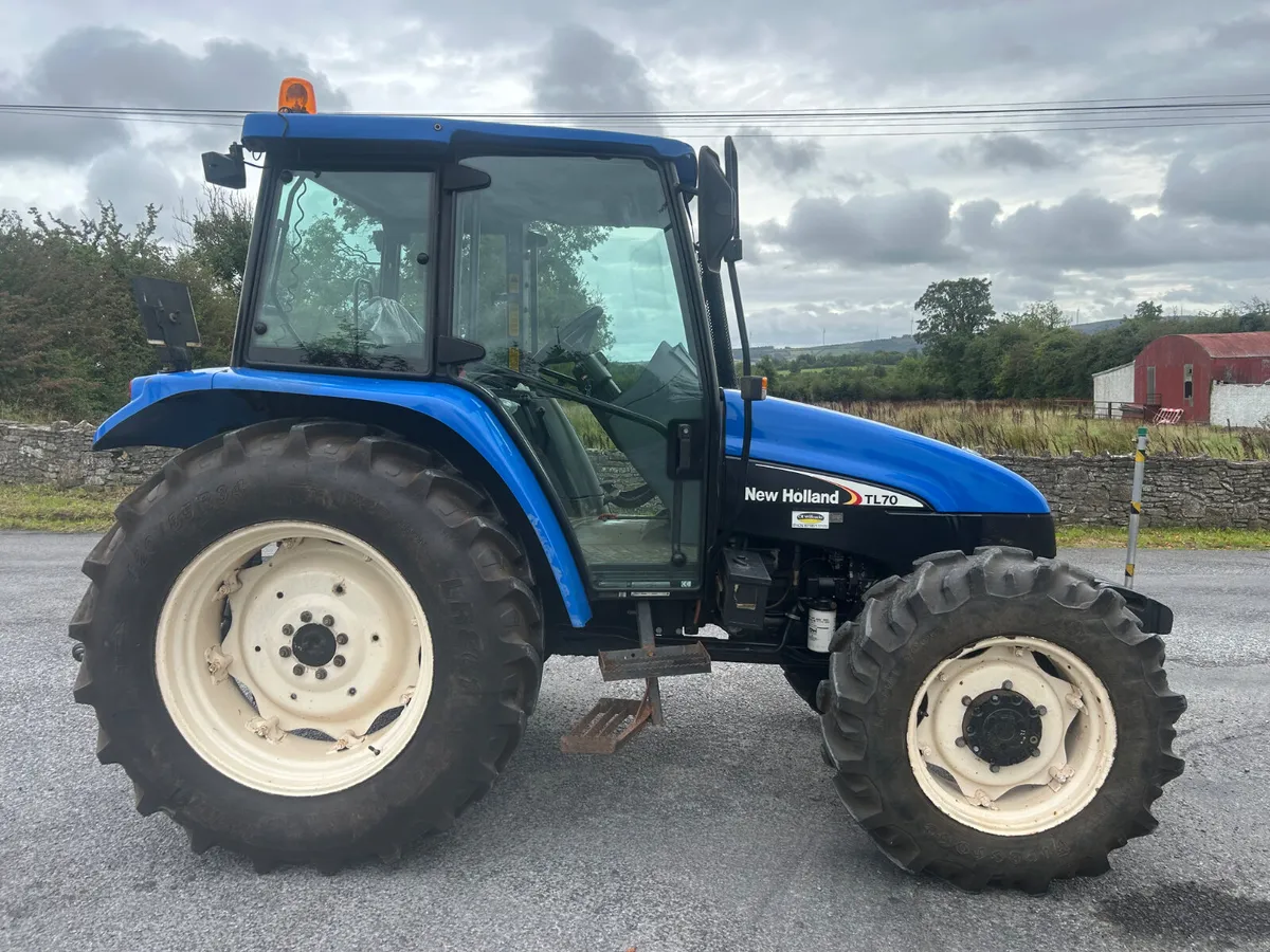 2003 New Holland TL70 - Image 4