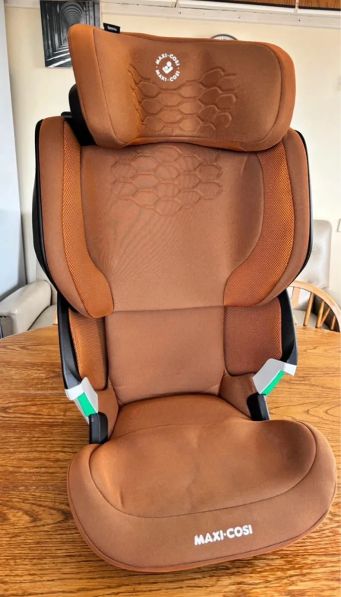 Car seat, Maxi-Cosi Kore Pro i-Size 3.5-12 years - Image 1