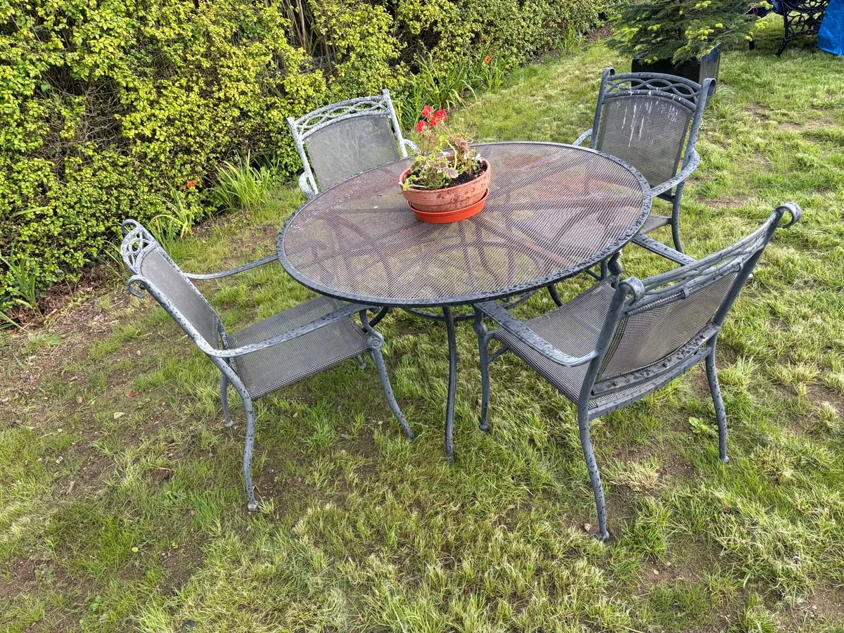round garden table + 4 chairs set - Image 2