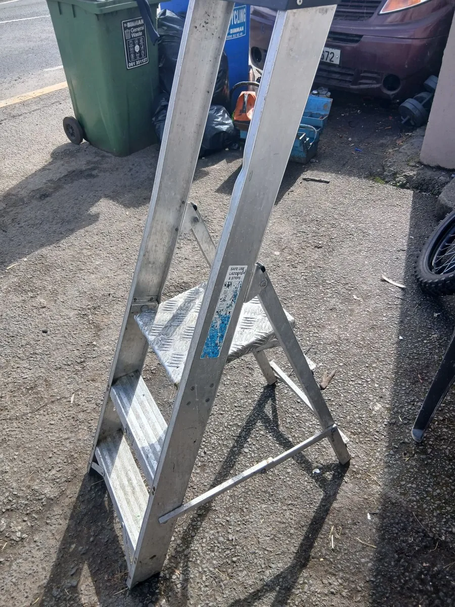 Step ladder working perfect priced 70e - Image 1