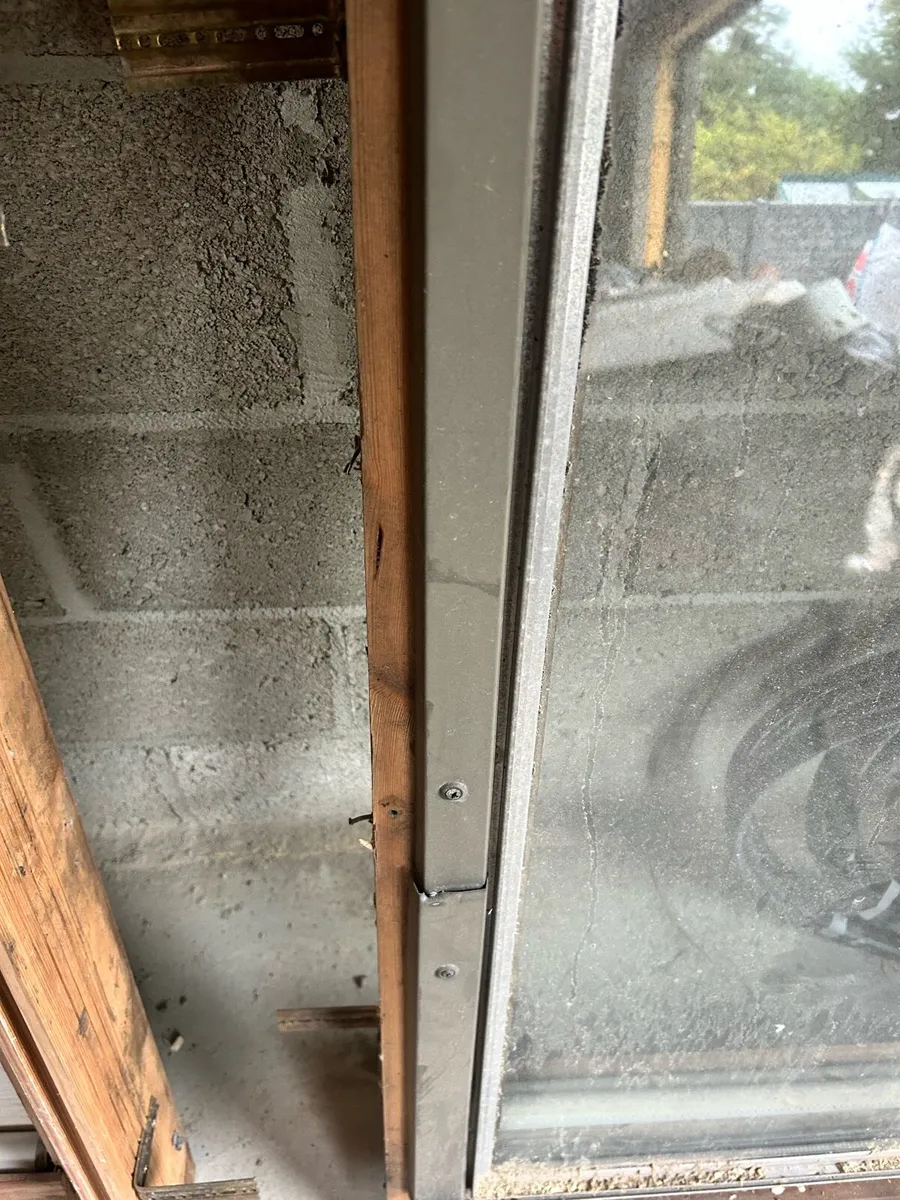 Velux SK06 Roof Windows x2 – with Blinds - Image 3