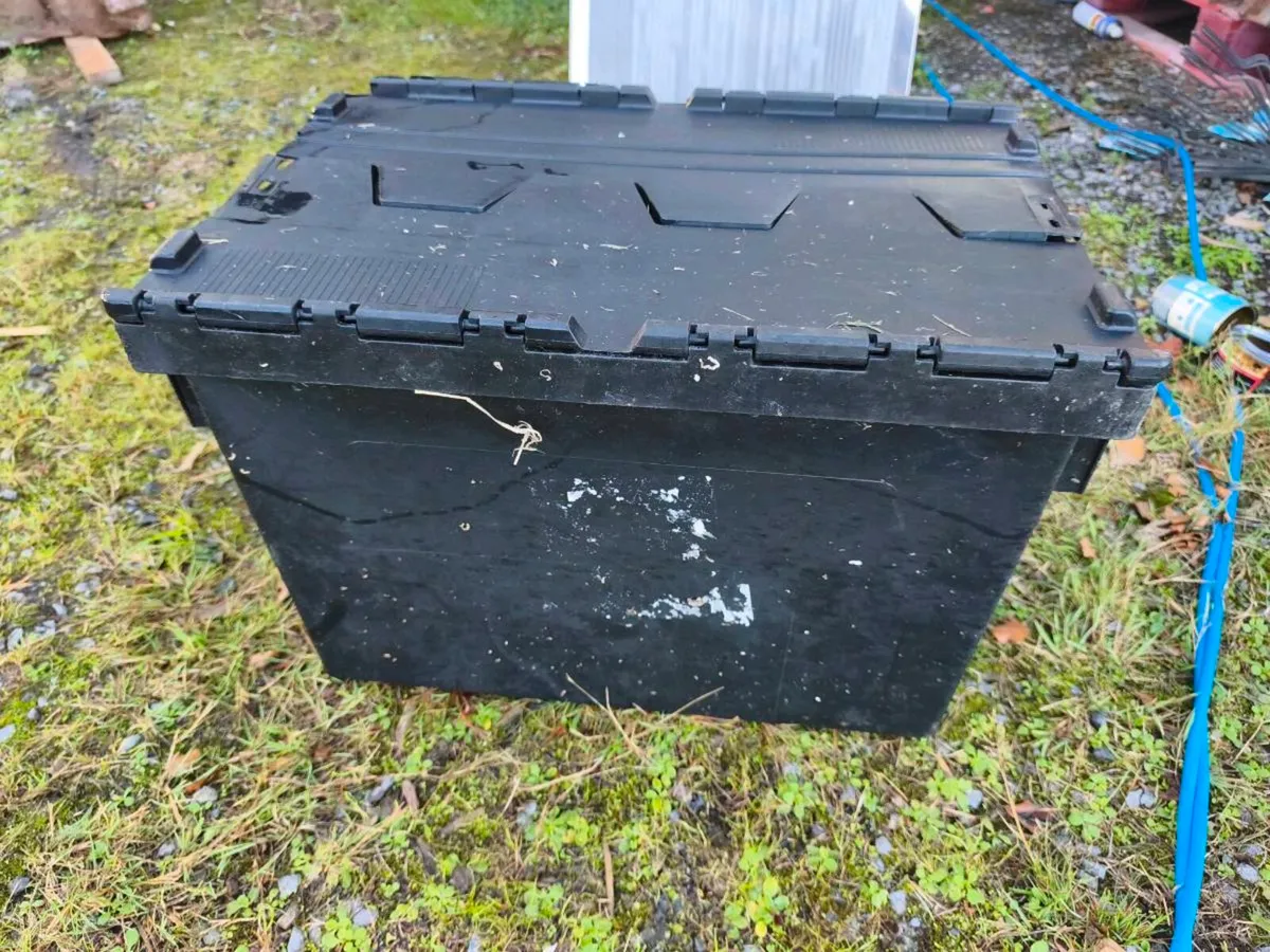 Lid Containers 58L 600d x 400w x 320h - Image 1
