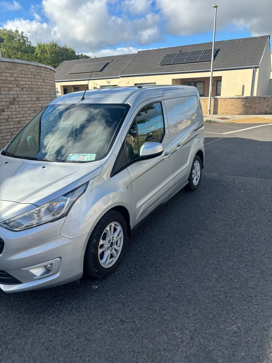 Van - Image 2