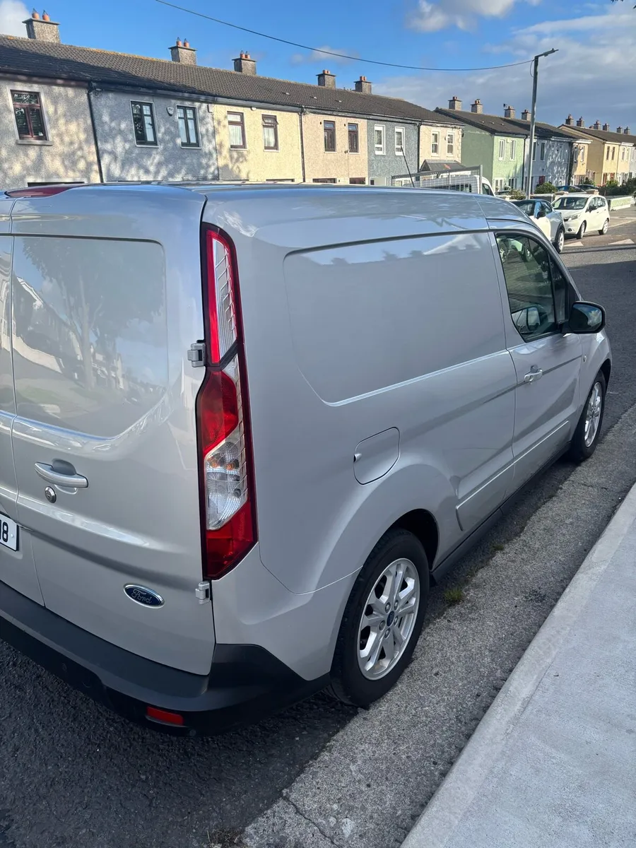 Van - Image 3
