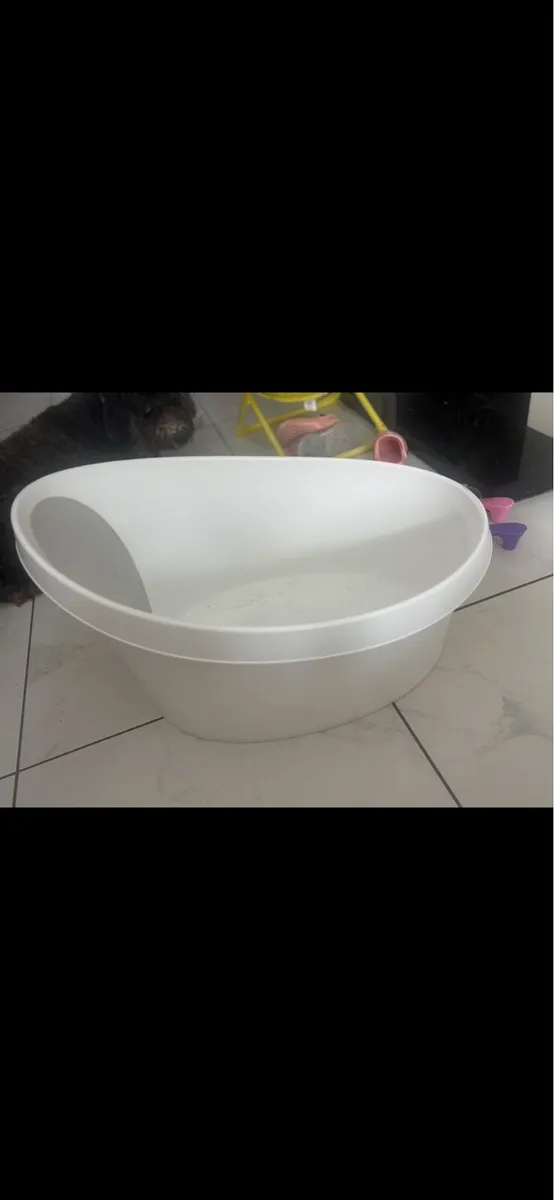 kids bed/ baby bath - Image 1