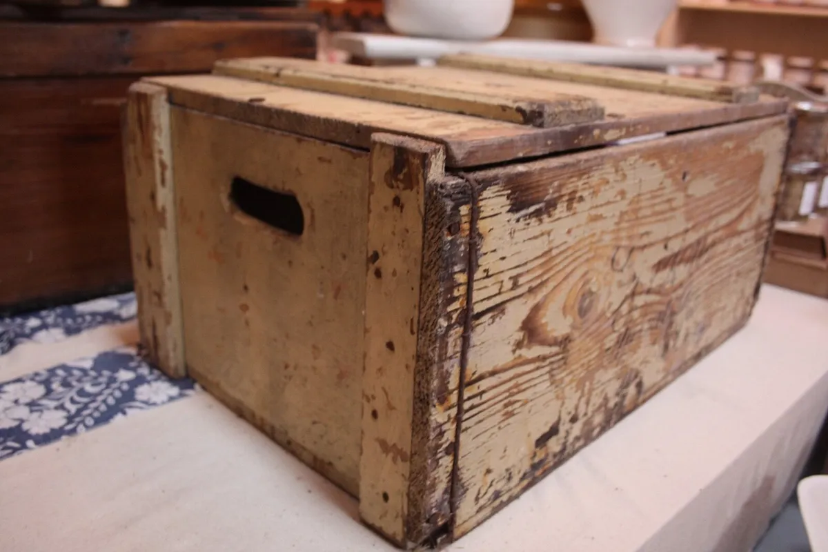 Vintage Gordon’s Gin Wooden Crate - Image 2