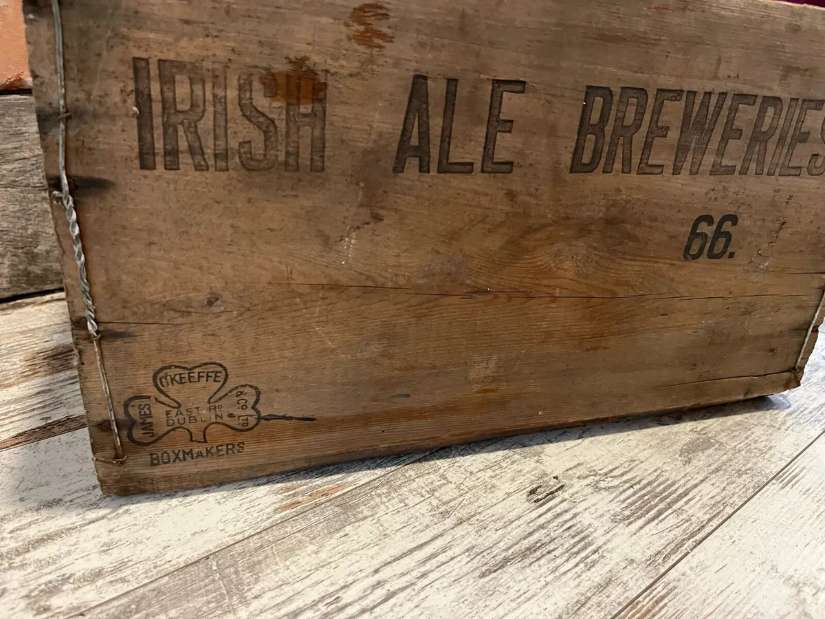 Vintage wood box - Image 2