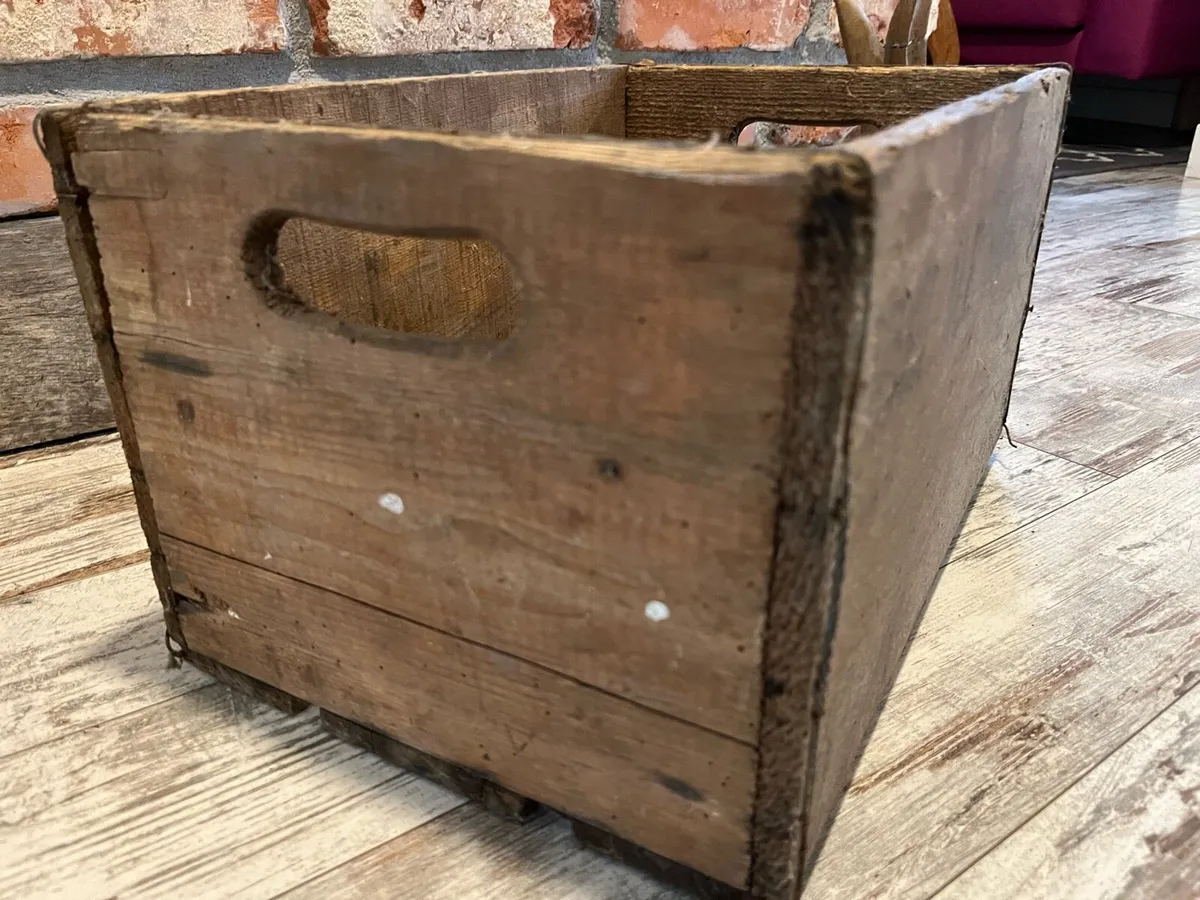 Vintage wood box - Image 4