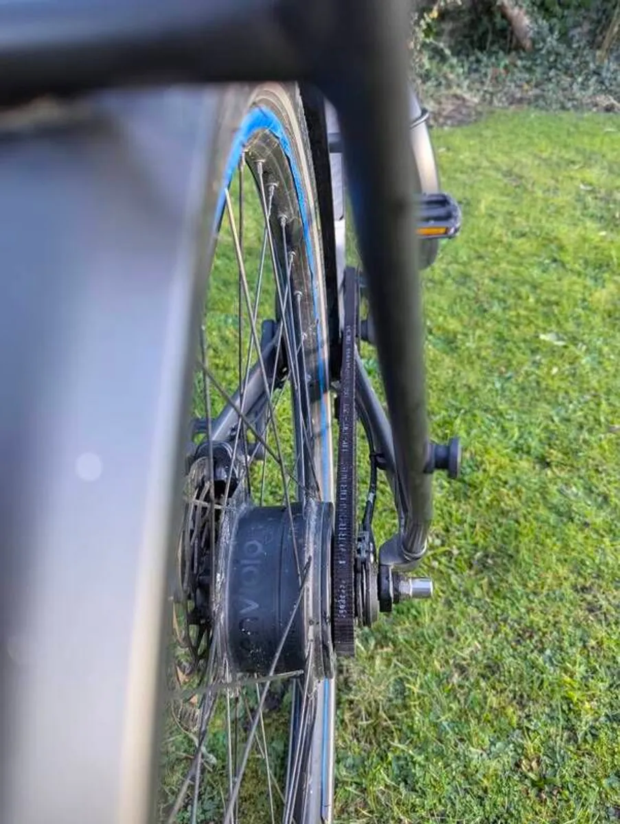 Canyon Precede On 7 Ebike (medium)+ accessories - Image 2