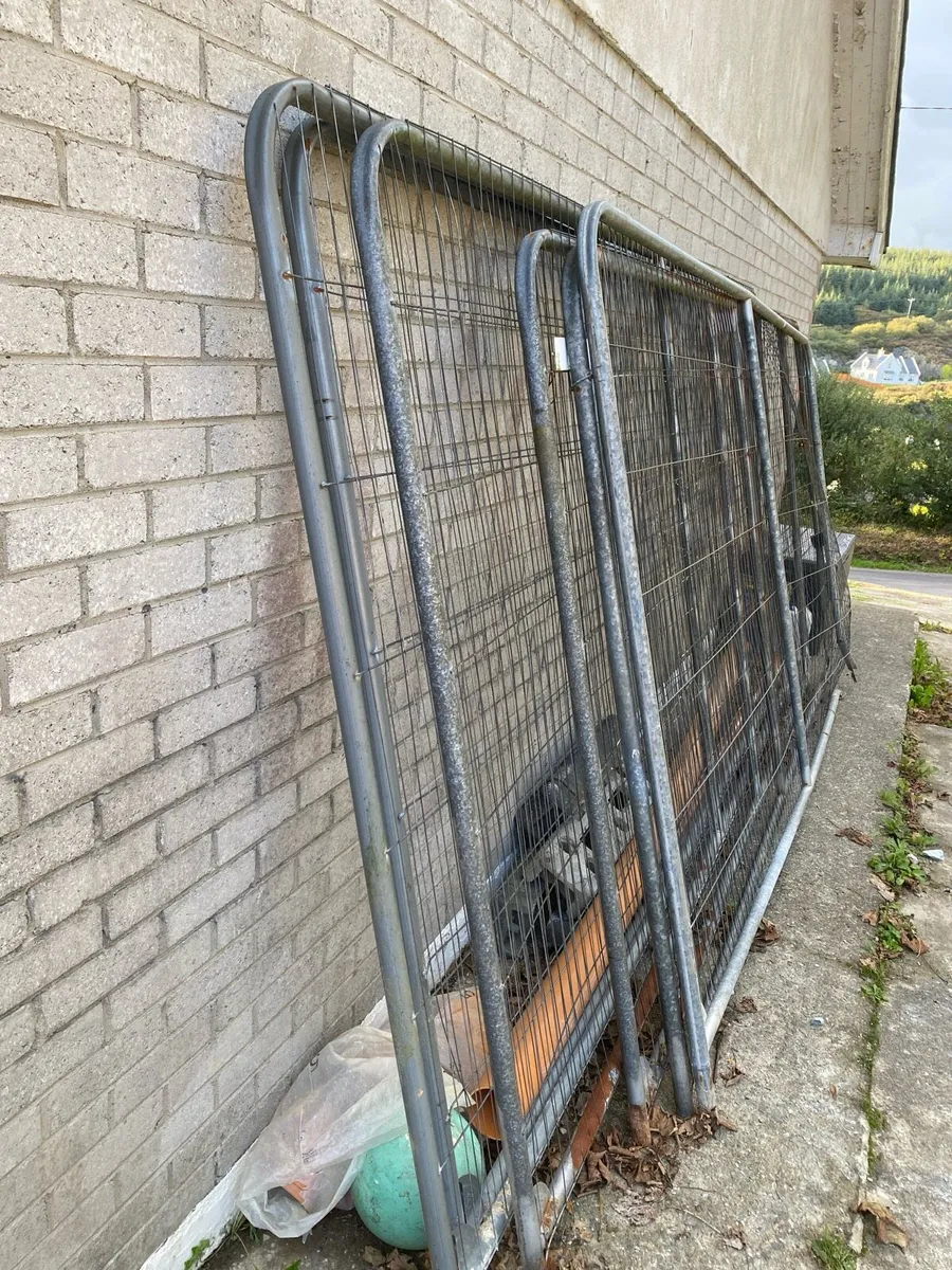 Builders Fence - Image 3