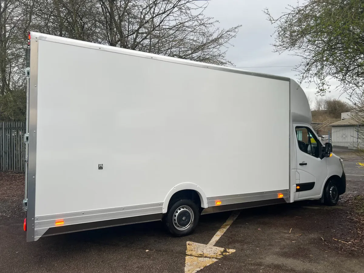 2023 Renault Master Luton Low Loader Van - Image 1