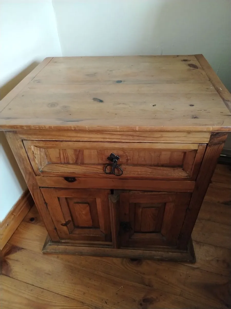 Antique pine lockers - Image 1
