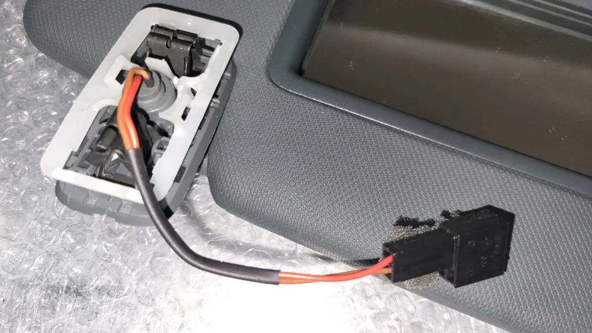 Sun Visor, Drivers,AUDI Q4 etron 2022 to present. - Image 3