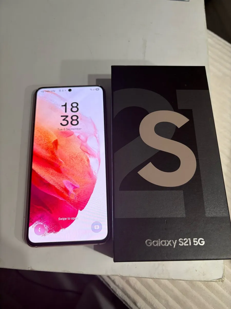 Phone - Image 1