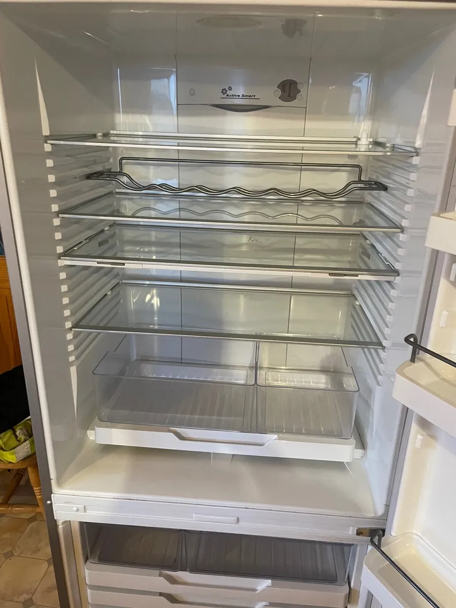 Fridge freezer - Image 4