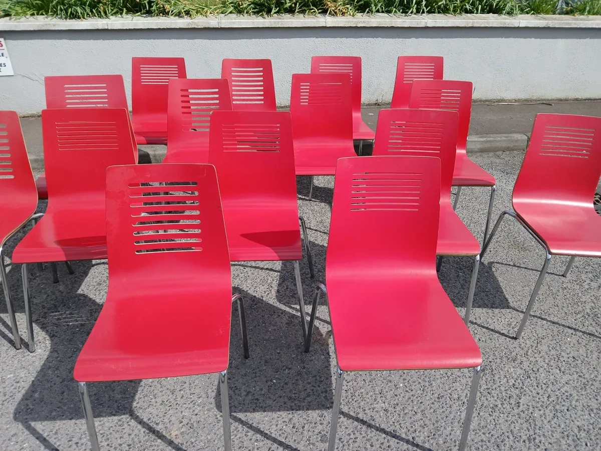 Chairs 💺 💺 💺 💺 💺  lot of (6)..delivered - Image 3