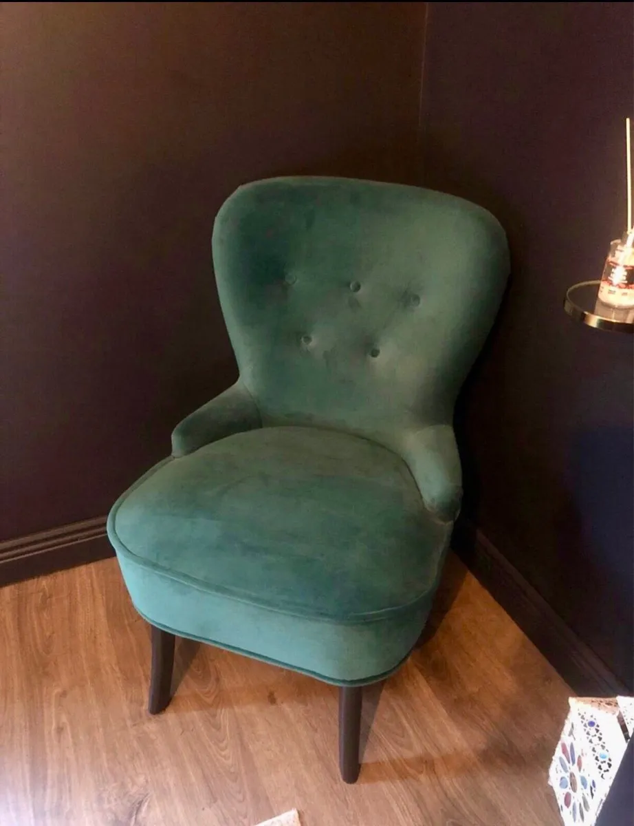 Velvet chair - Image 1