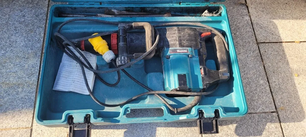 Builders Equipment - Image 1