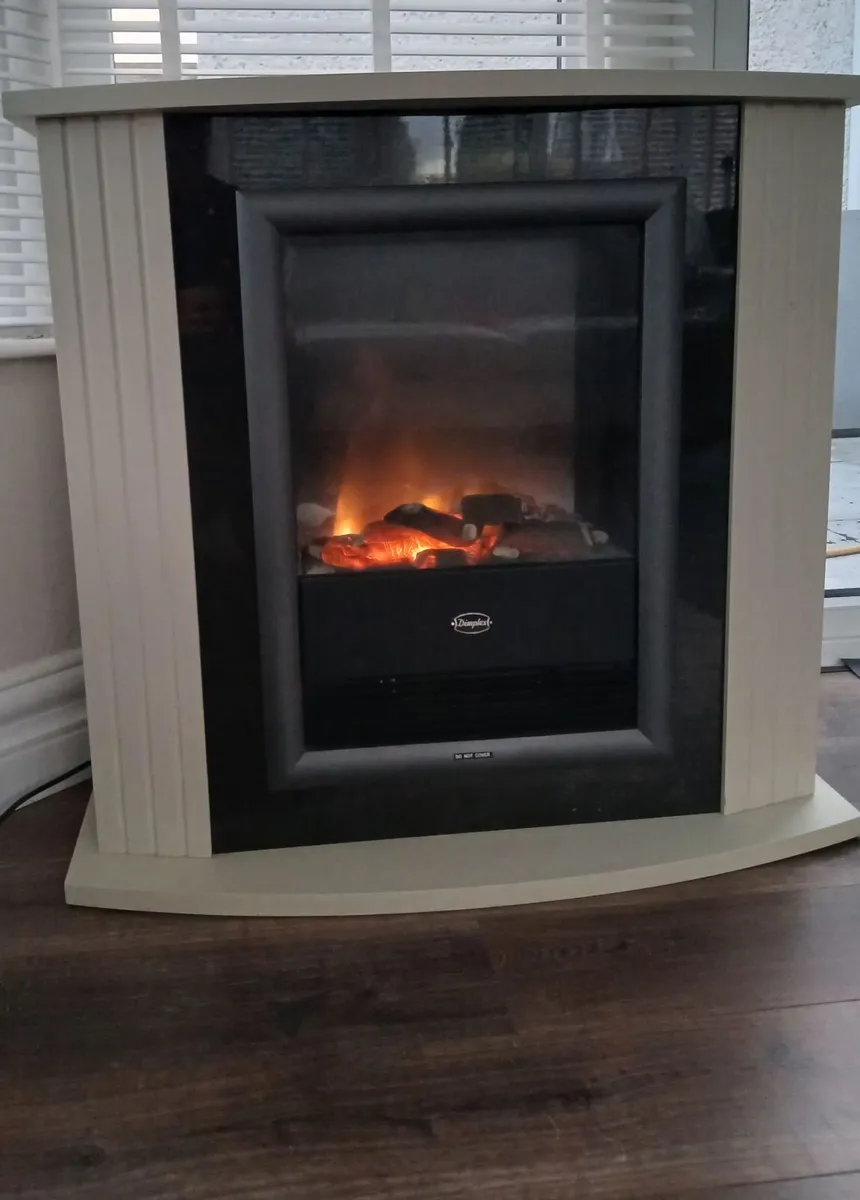 Dimplex free standing Electric fire - Image 1