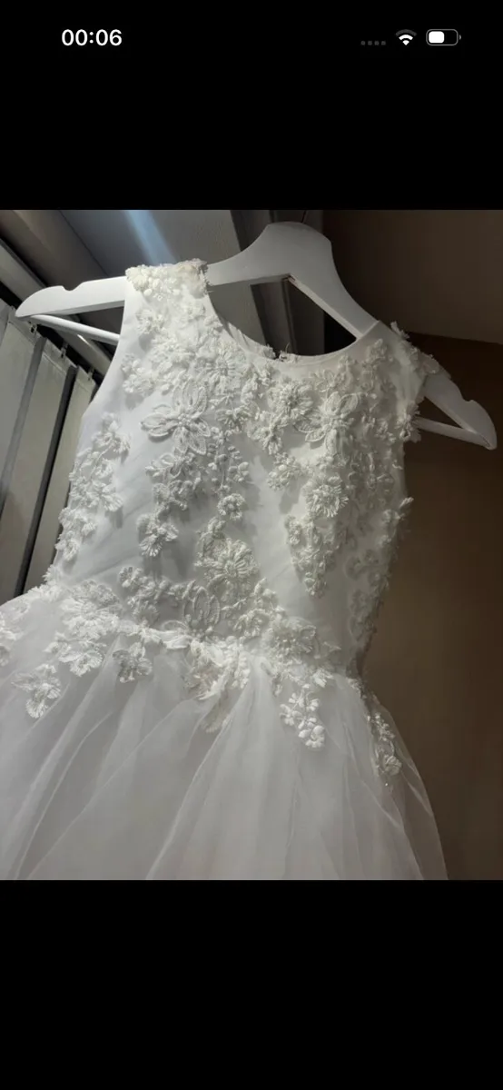 Communion dress - Image 3