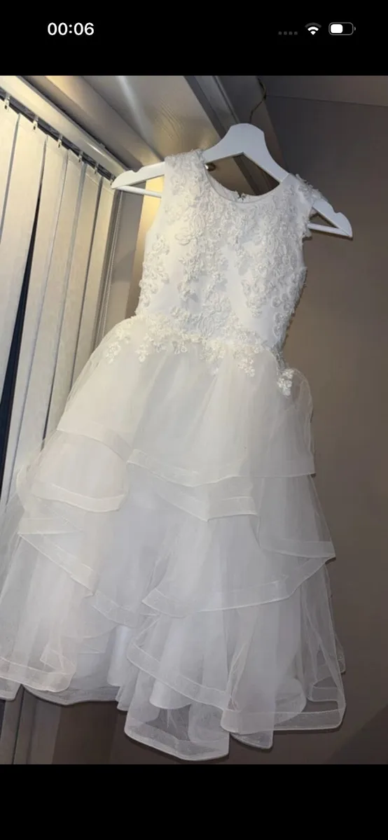 Communion dress - Image 2