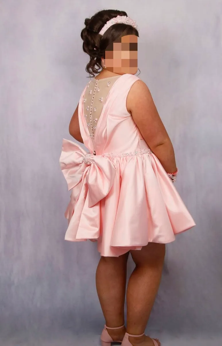 BESPOKE HANDMADE DRESS - Image 2