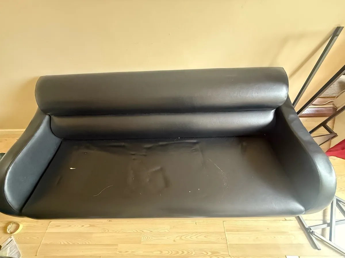 Couch - Image 2
