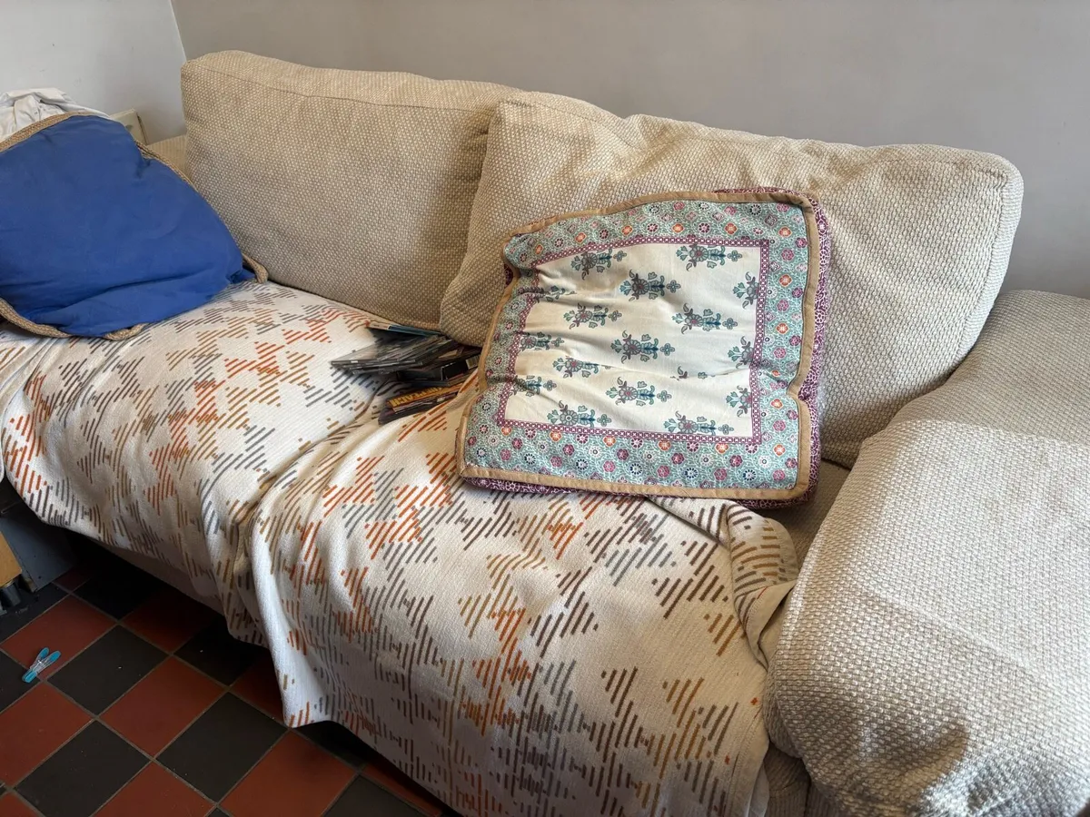 Couch - Image 3