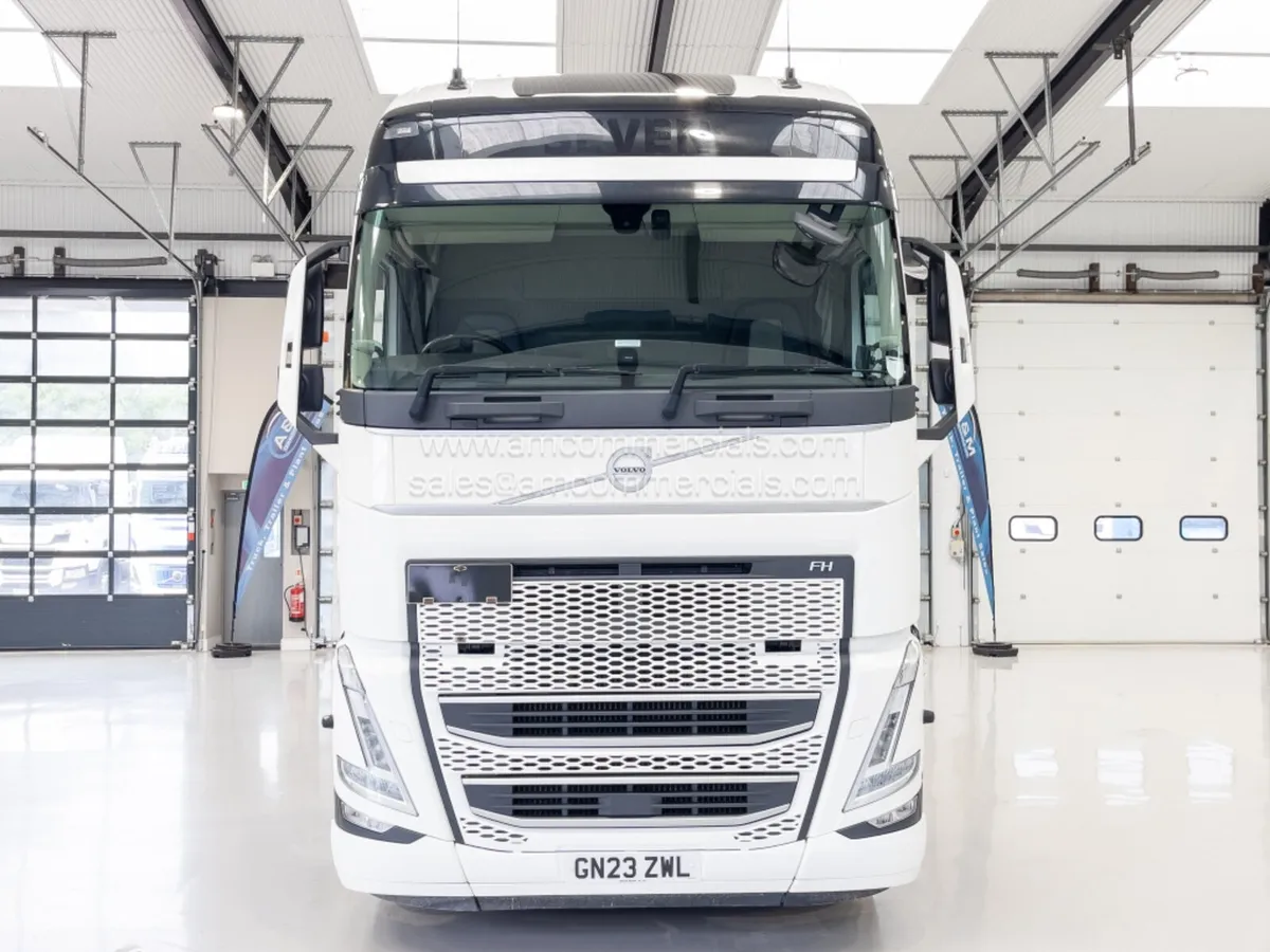 2023 VOLVO FH 460 GLOBETROTTER XL - Image 2