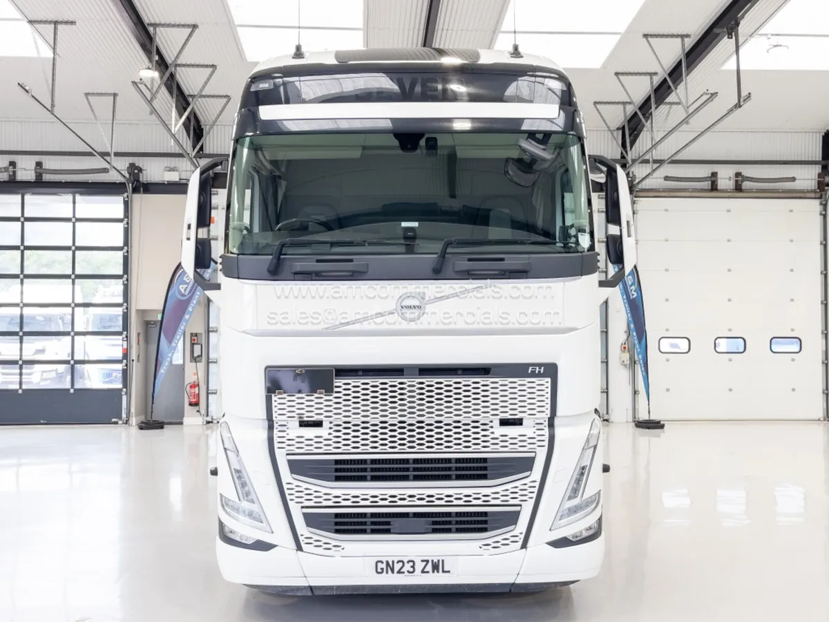 2023 VOLVO FH 460 GLOBETROTTER XL - Image 2