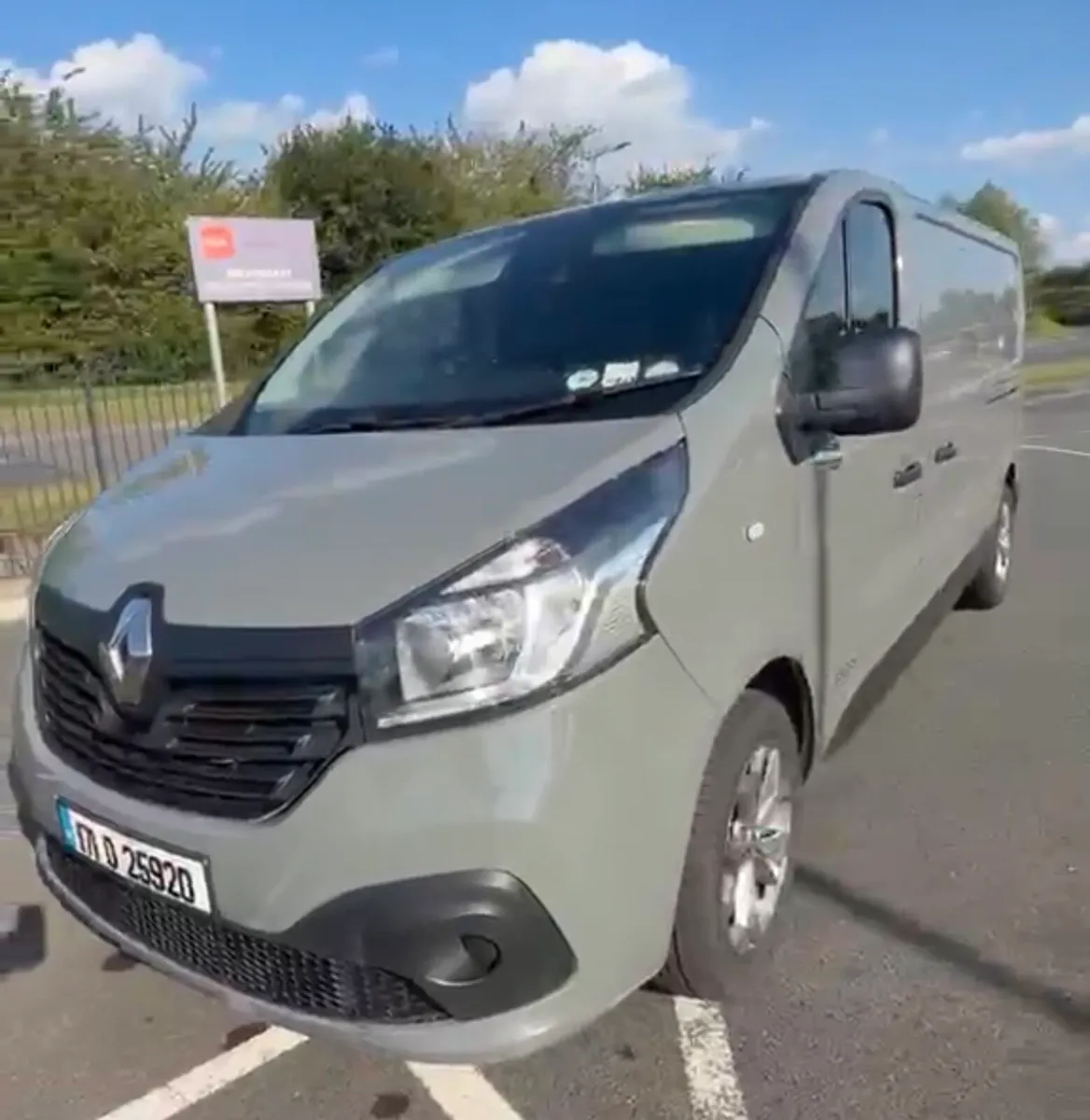 Renault traffic - Image 1