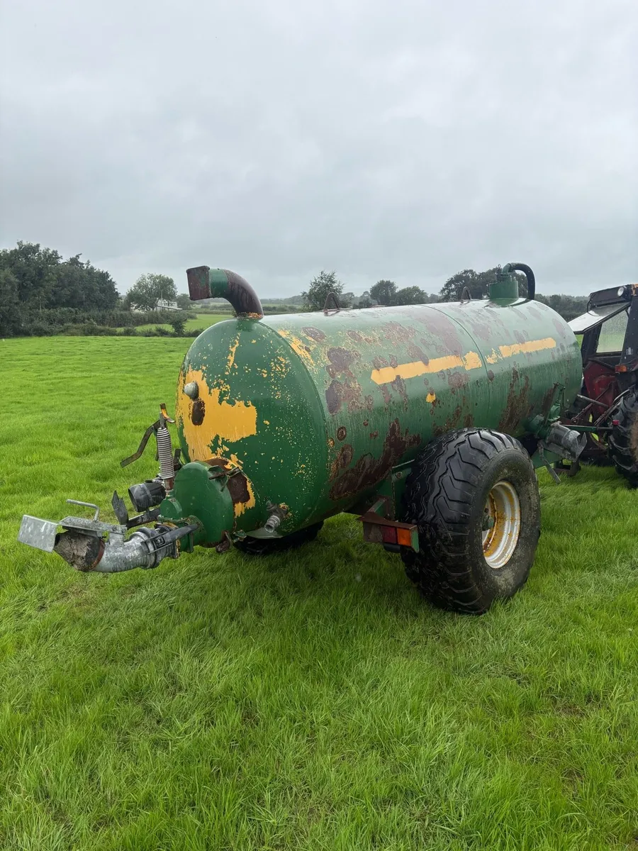 Fraser slurry tanker - Image 1