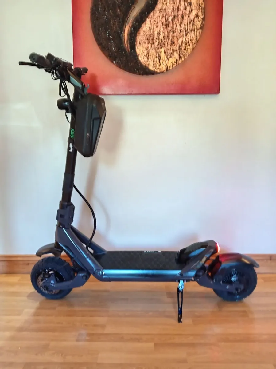 Inner City Grafter E-Scooter-Private Land Only - Image 1