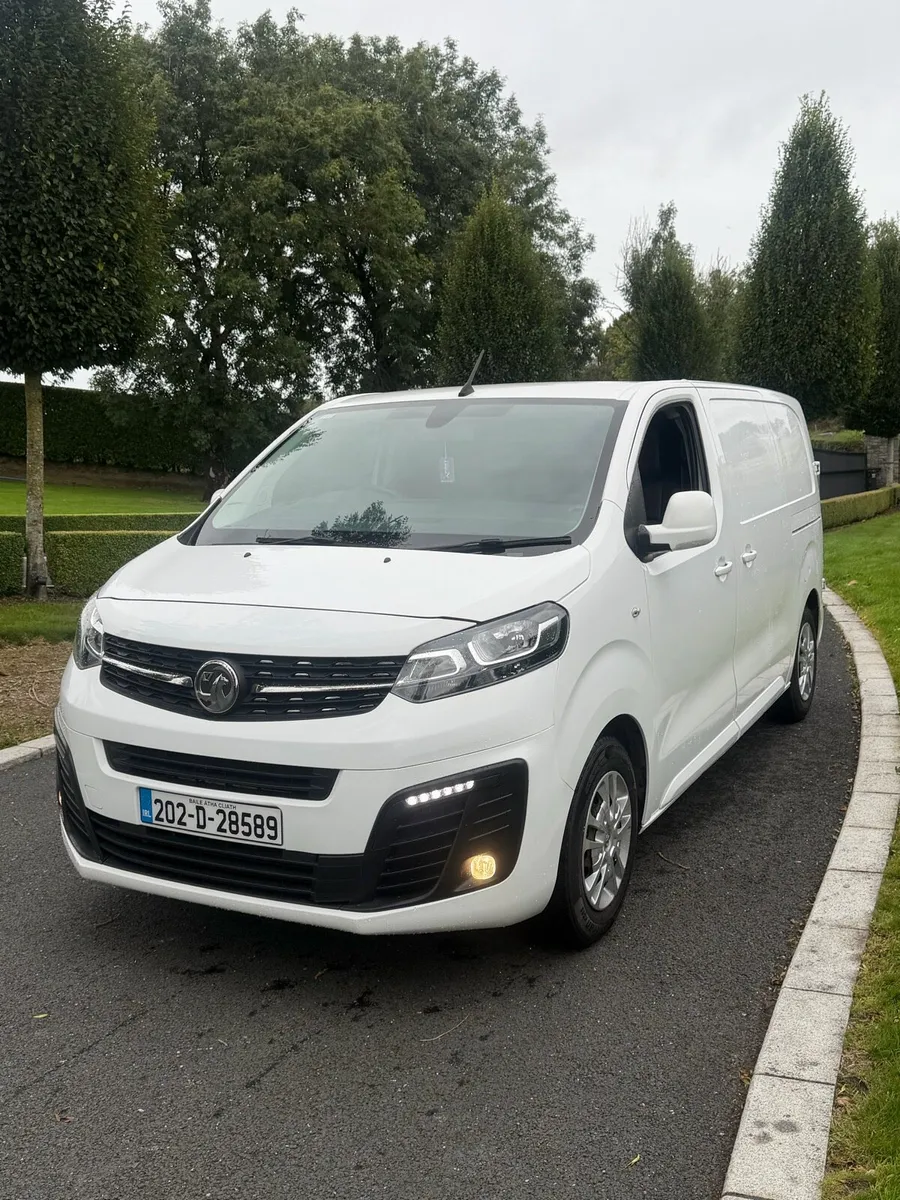 VAUXHALL VIVARO 2700 1.5 DIESEL TWIN SLIDING DOOR - Image 3