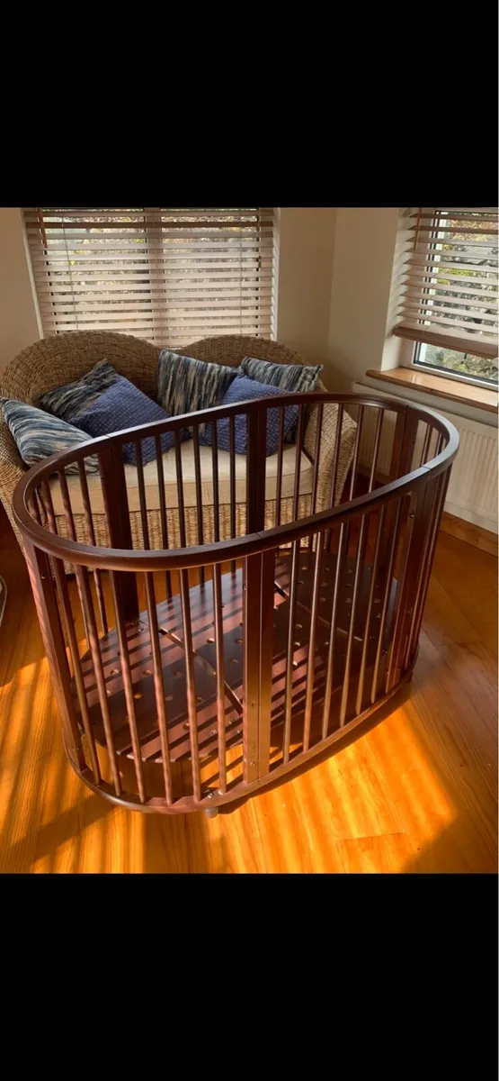 Stokke Sleepi- 3-in-1 Cot/Child Bed - Image 4