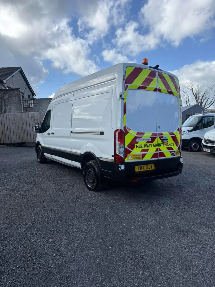 Ford Transit Ecoblue Workshop Van 2022 - Image 4