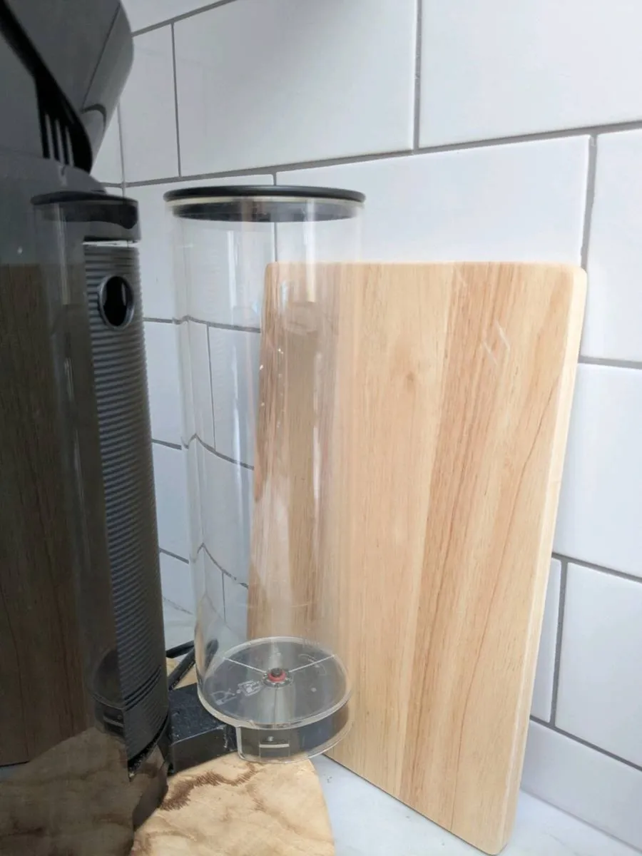 Nespresso vertuo with Aeroccino milk frother - Image 2