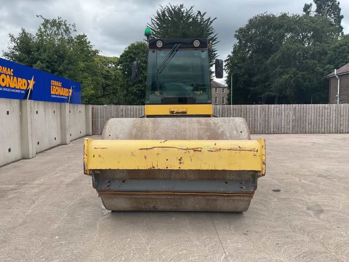 2015 BOMAG BW213DH-4i Single Drum Vibrating Roller - Image 4