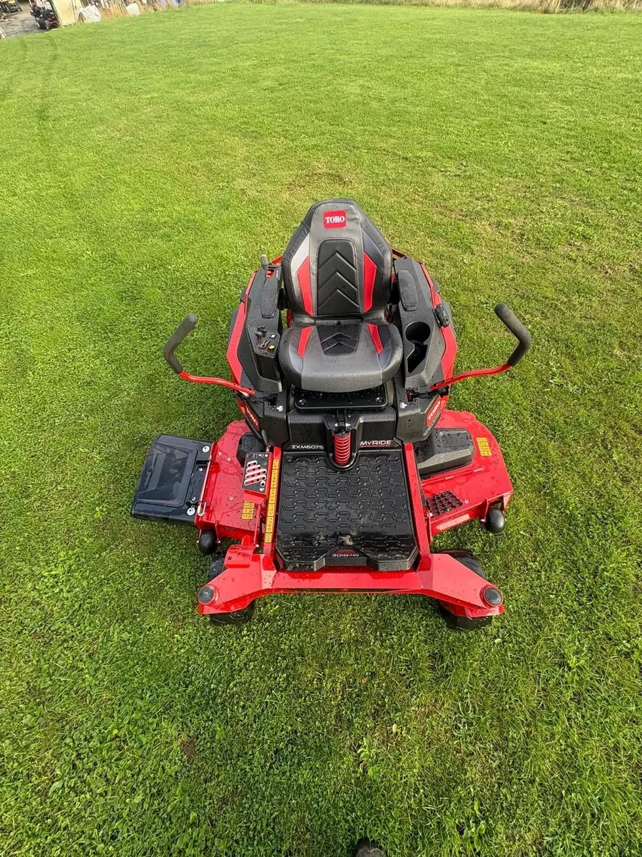Toro ZXM6075 Zero turn mower - Image 4