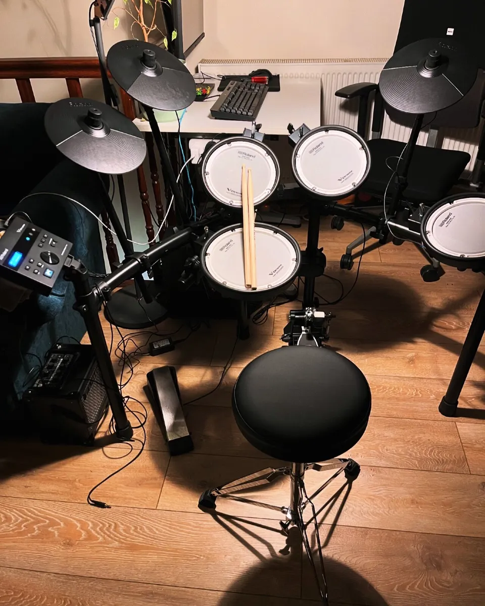 Roland TD-07DMK V-Drum Set Bundle - Image 1