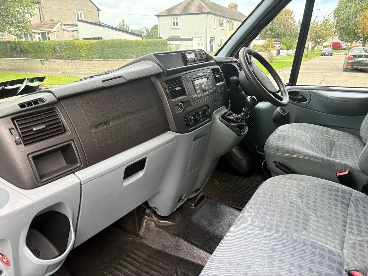 Ford Transit 16 seat mini bus - Image 3